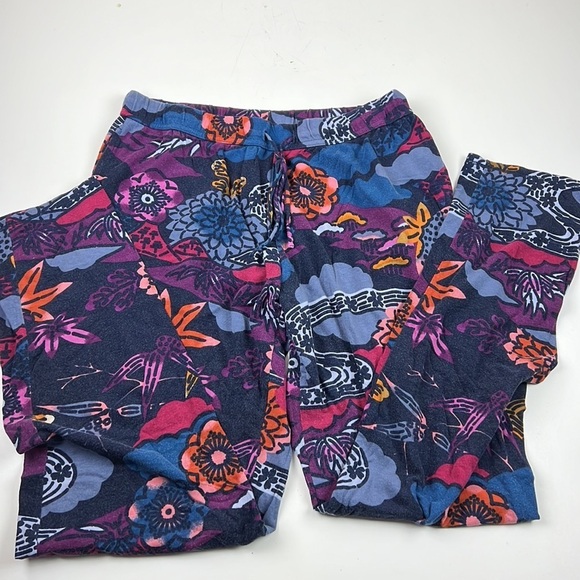 Natori Colourful Printed ¾ Length Sleeve Pajamas - Picture 7 of 14